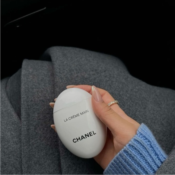 Chanel Vintage Heels With Chanel Gift - Picture 7 of 8